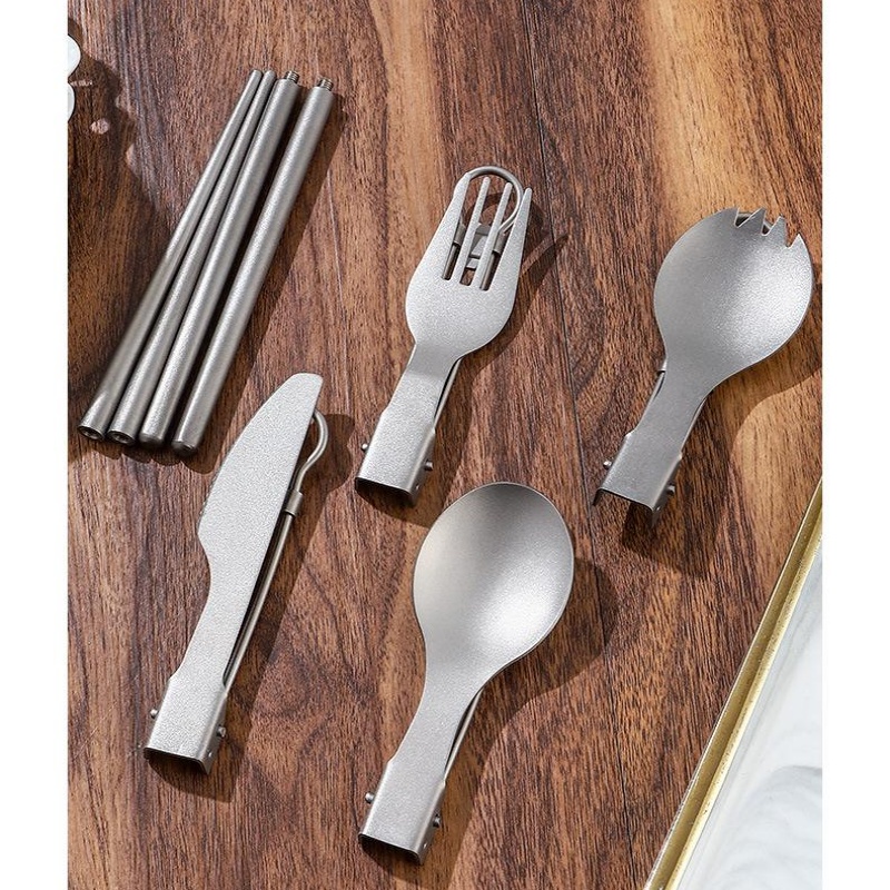 Set di Posate Pieghevoli in Ti - Camping Cooking Cutlery Set recensione e prezzo
