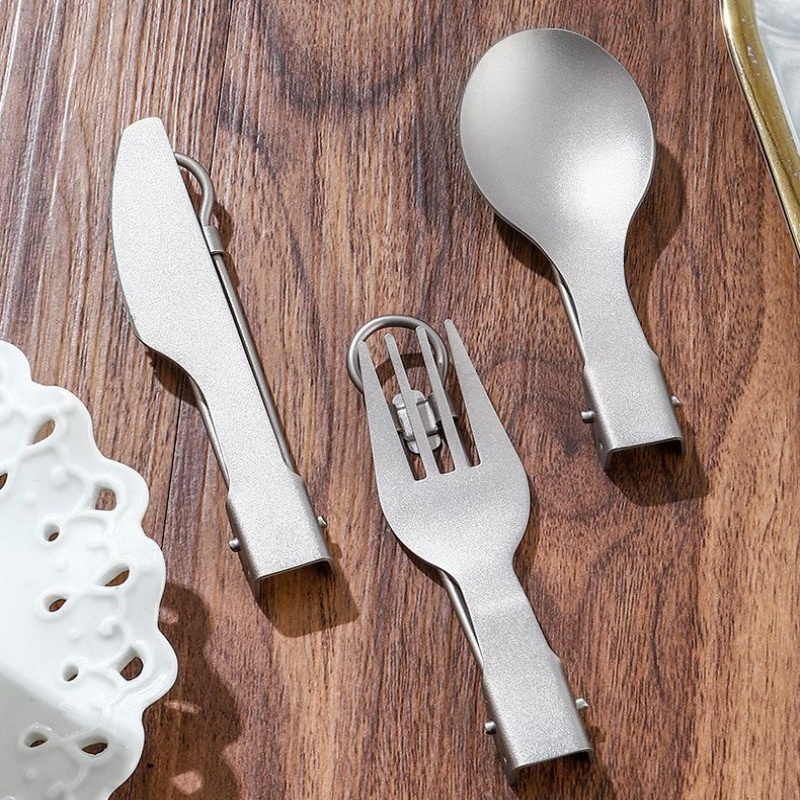 Set di Posate Pieghevoli in Ti - Camping Cooking Cutlery Set recensione e prezzo